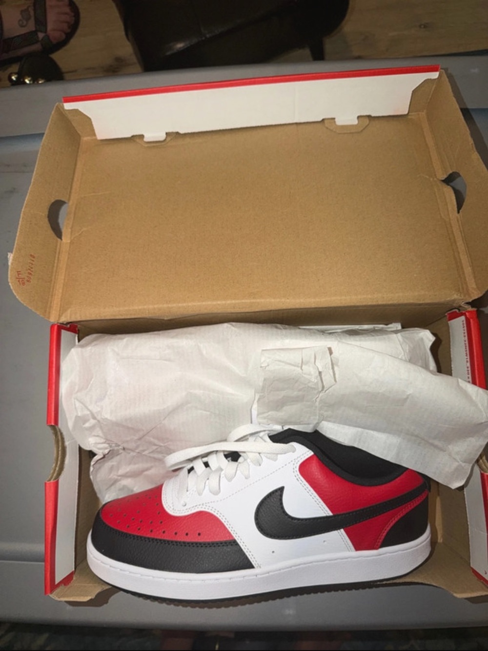 Nike Kids Low-Top Sneaker - White, Red, Black